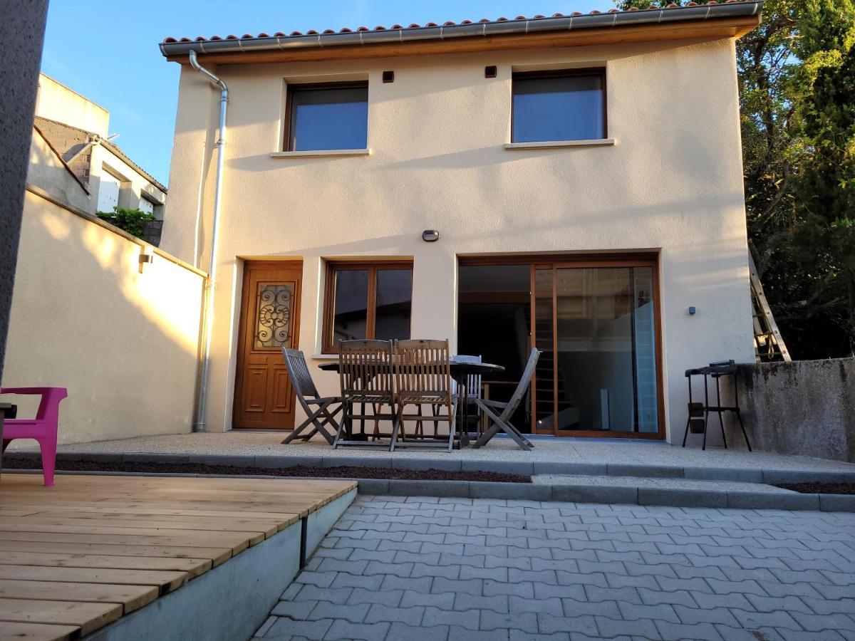 Les Maisons Bareyre - Grandes Maisons Avec Terrasse Saint-Sandoux Luaran gambar