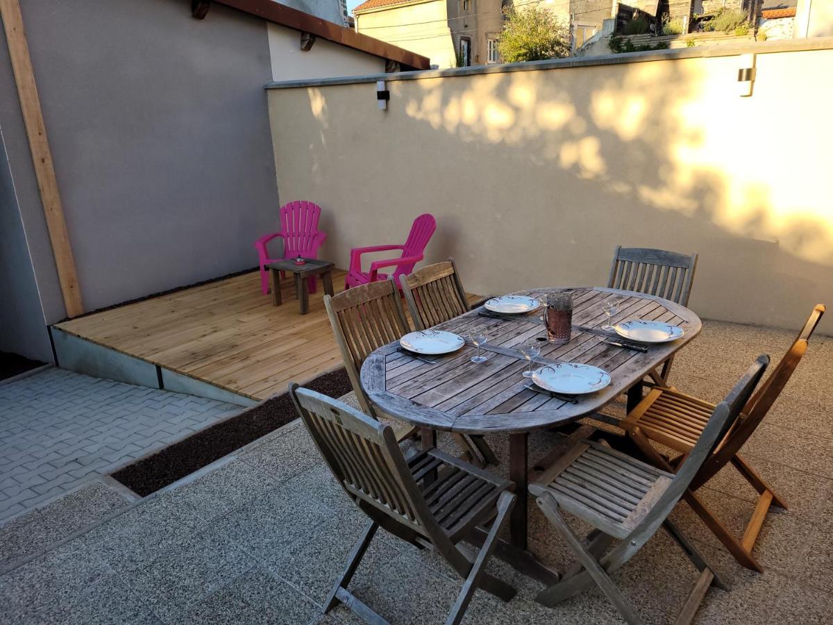 Les Maisons Bareyre - Grandes Maisons Avec Terrasse Saint-Sandoux Luaran gambar